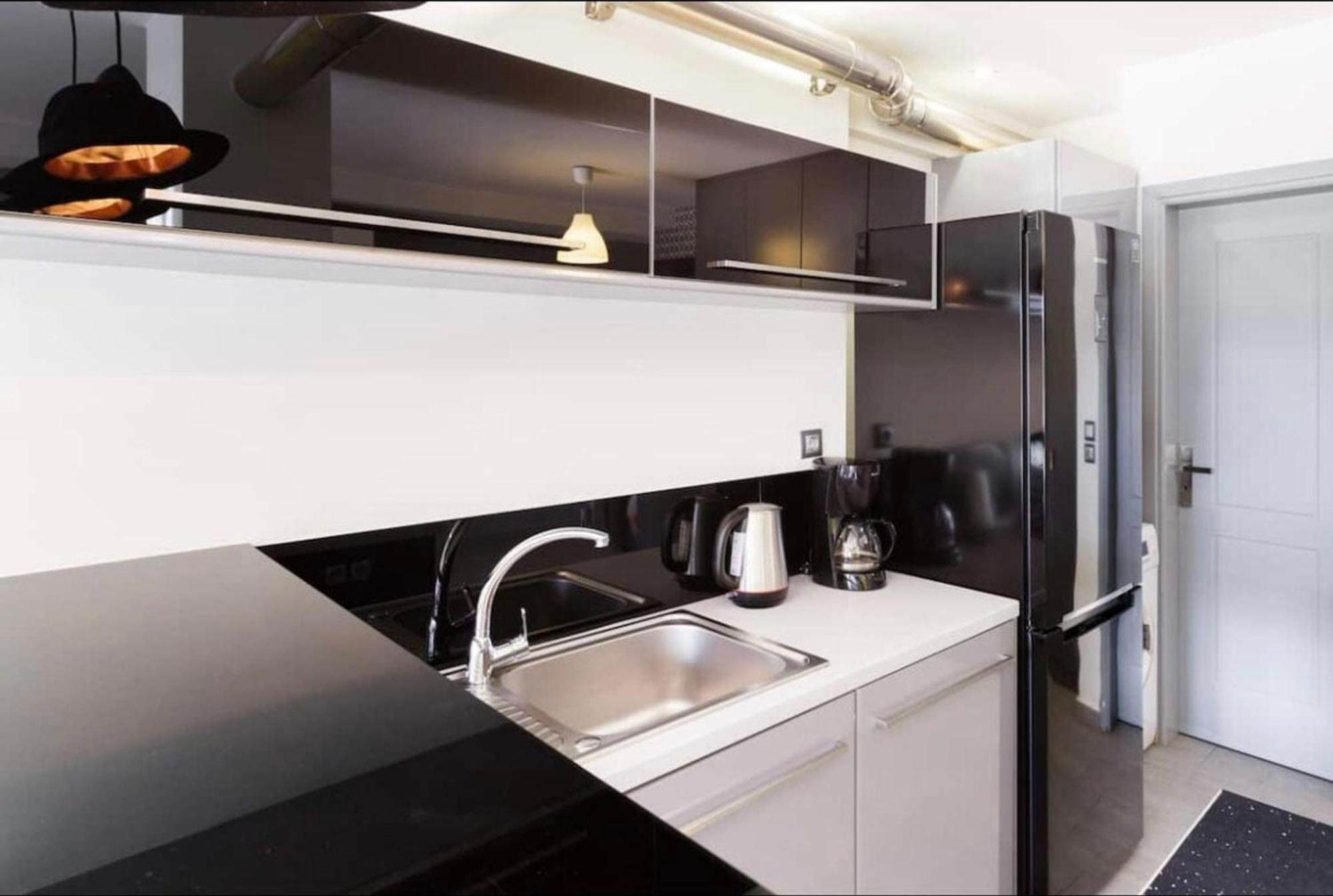 Stylish Boutique Loft With Private Balcony Apartment Athens Luaran gambar