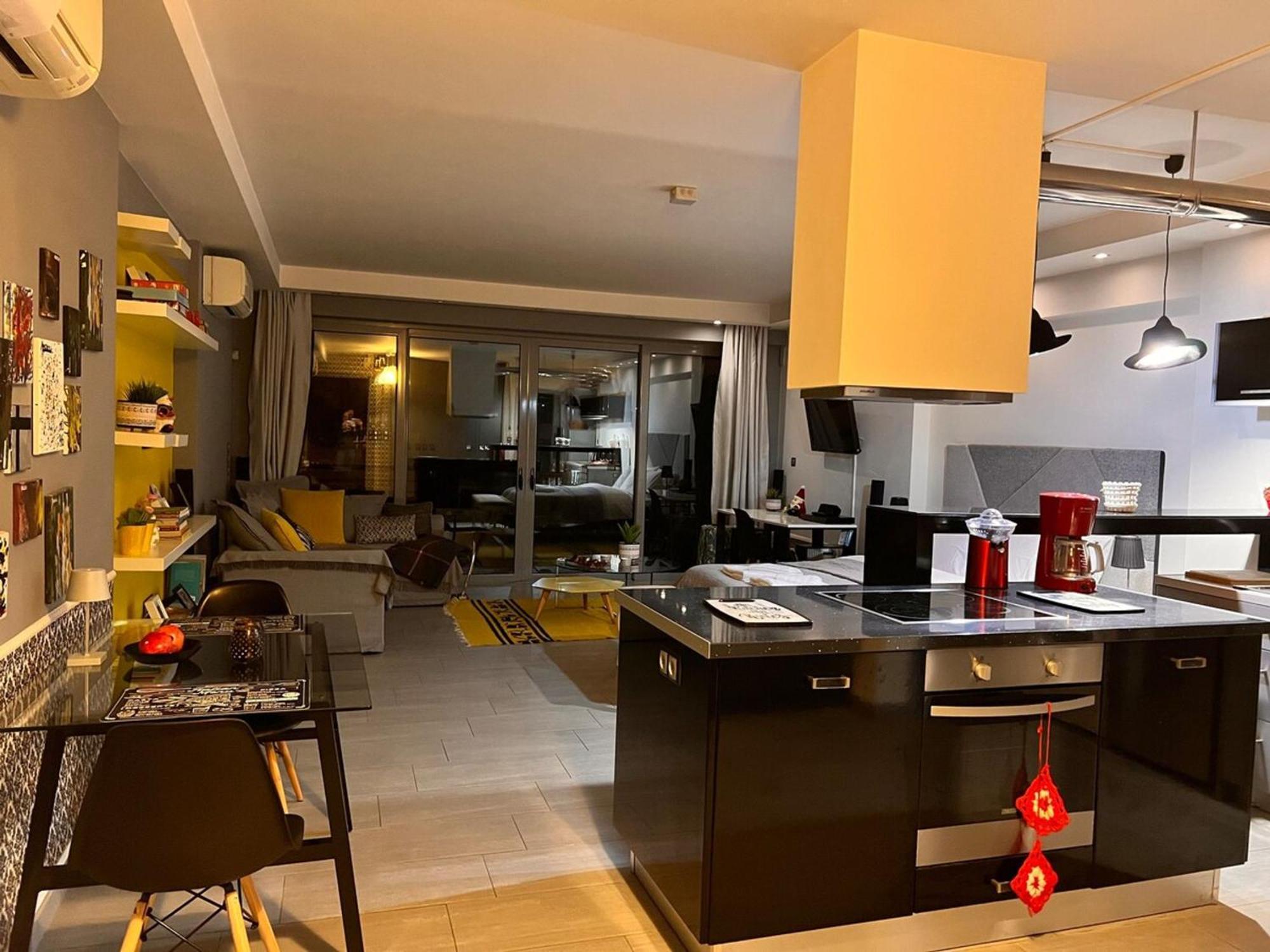 Stylish Boutique Loft With Private Balcony Apartment Athens Luaran gambar